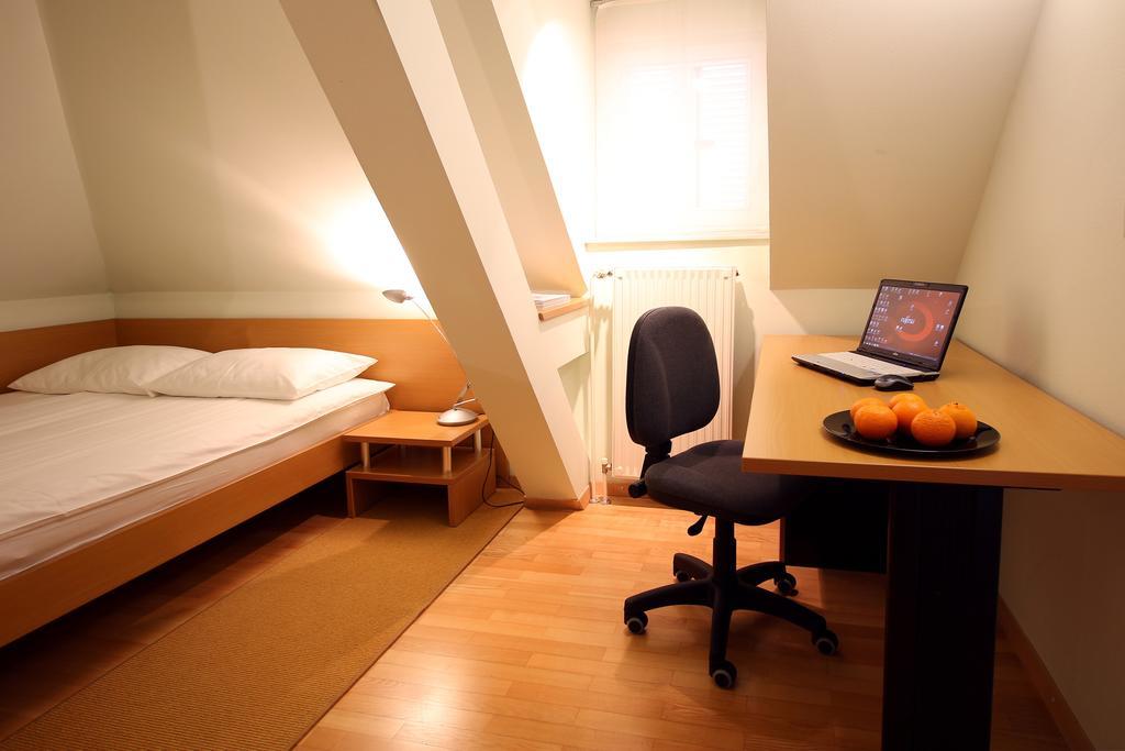 Apartments Villa Boltez Kranj Quarto foto